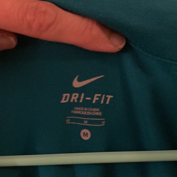 Nike Dri Fit Quarter Zip - Picture 2 of 3